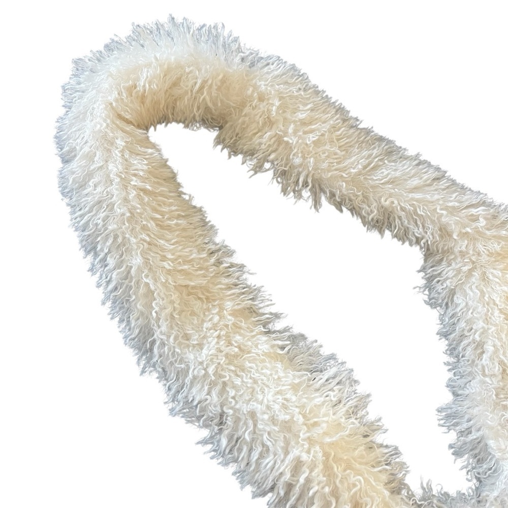 URBAN OUTFITTERS‎ Calliope Shag Crossbody Bag Purse in White - Picture 5 of 9